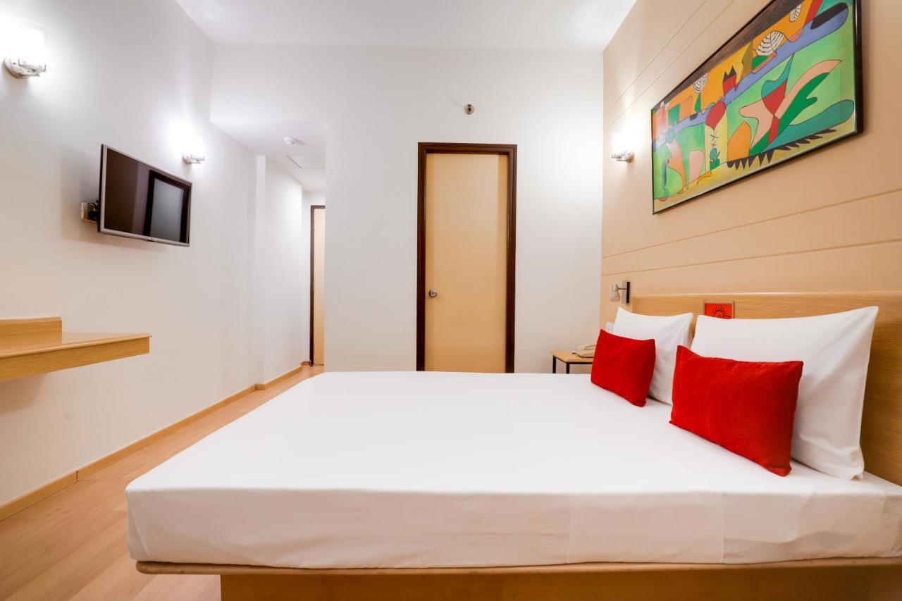 Red Fox By Lemon Tree Hotels, East Delhi Esterno foto