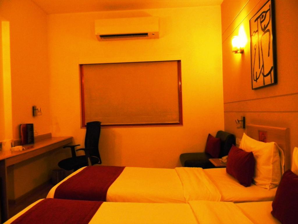 Red Fox By Lemon Tree Hotels, East Delhi Esterno foto