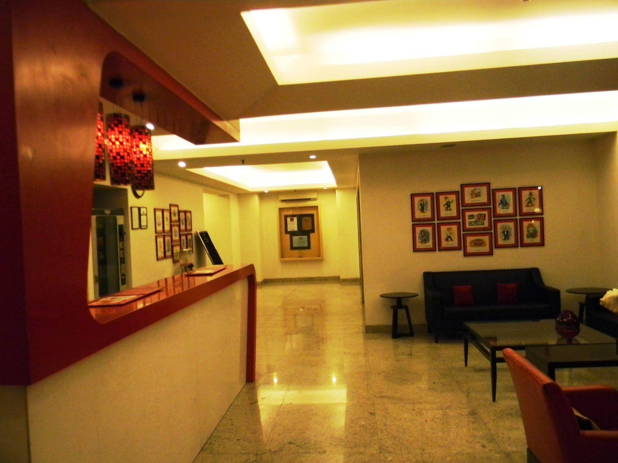 Red Fox By Lemon Tree Hotels, East Delhi Esterno foto