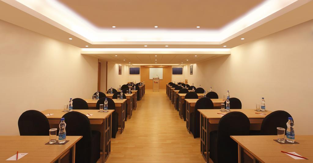 Red Fox By Lemon Tree Hotels, East Delhi Esterno foto